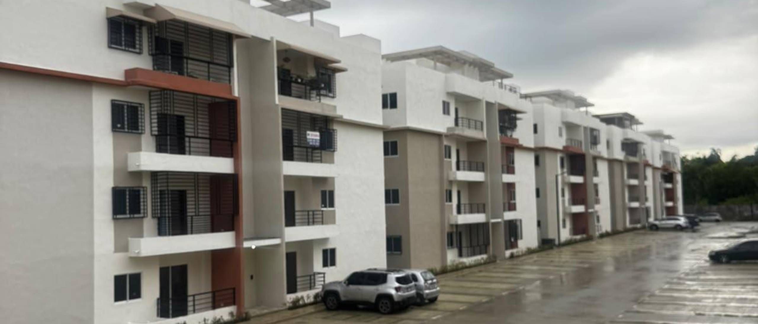 Residencial Terrazas del Arroyo, sobre la Av. Jacobo Majluta, Santo Domingo Norte.